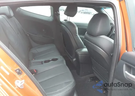 2016 Hyundai Veloster Turbo z USA, uszkodzony, nr VIN KMHTC6AE2GU282397